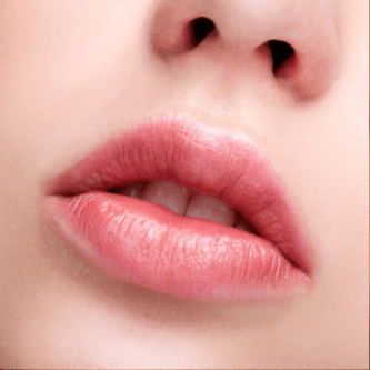 יובש בשפתיים – איך לטפל ובמה מומלץ להשתמש?